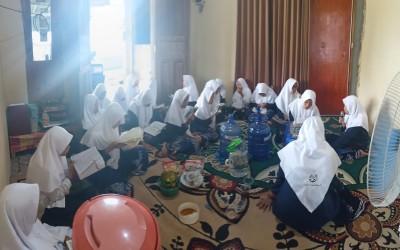 Rutinan Simakan Putri